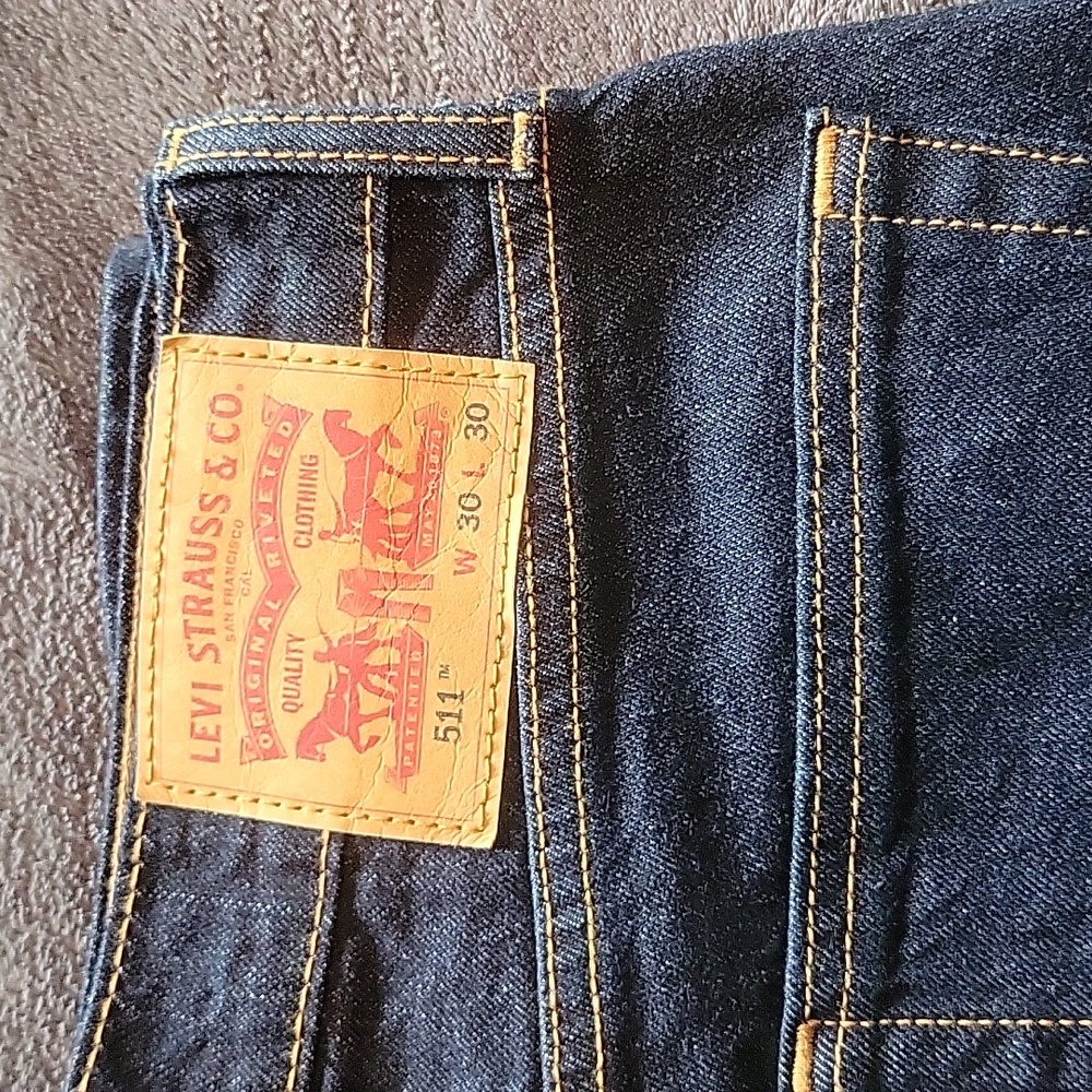 511 Levi's Jeans 30x30 gold stitching